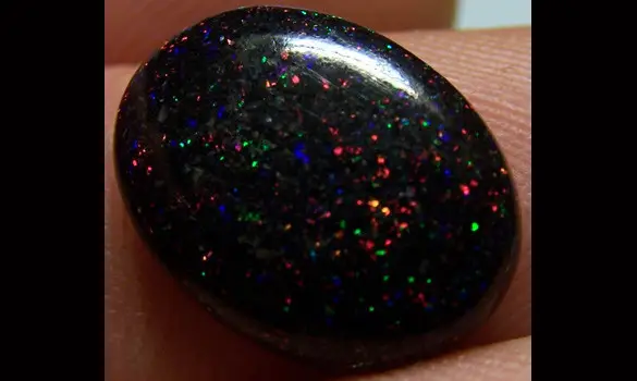ANDAMOOKA OPALE NOIRE 4.50 CT