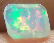 SUPERBE OPALE FACETTEE 0.30 CT WELO