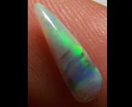 SOLID OPALE CRISTAL 0.80 CT AUSTRALIE