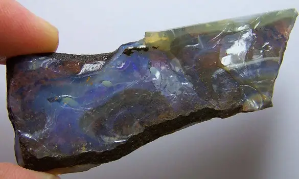 ROUGH BOULDER OPAL 184 CT ASTRALIA