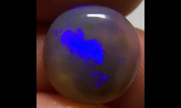 SOLID OPALE CRISTAL 5.65 CT AUSTRALIE