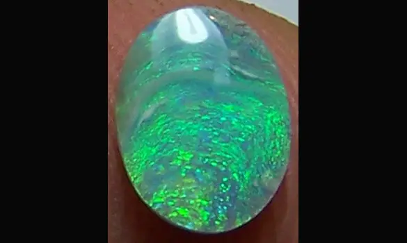SOLID BLACK OPAL 0.90 CT AUSTRALIA