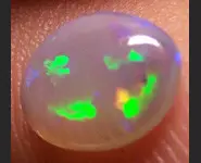 SOLID OPALE CRISTAL 0.85 CT HARLEQUIN