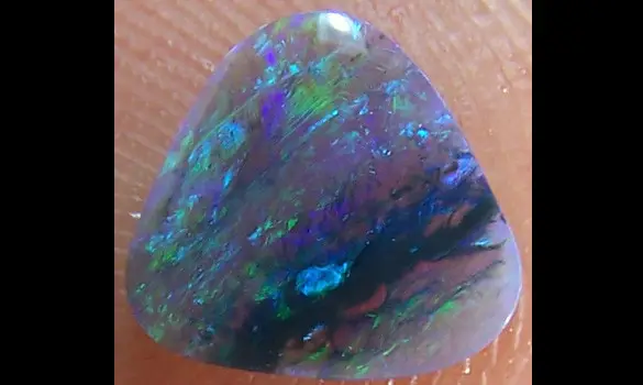 SOLID CRYSTAL OPAL 0.65 CT L. RIDGE