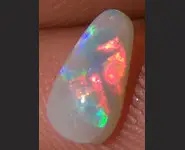 SOLID OPALE CRISTAL 0.55 CT L. RIDGE