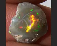 COQUILLAGE OPALE NOIRE 1.90 CT L. RIDGE