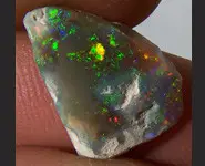 OPALE NOIRE 4.40 CT LIGHTNING RIDGE