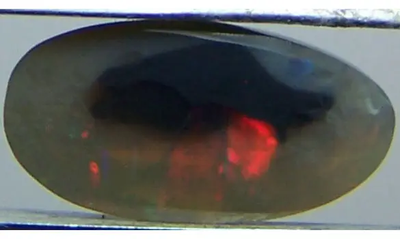 SOLID OPALE NOIRE 2.40 CT AUSTRALIE