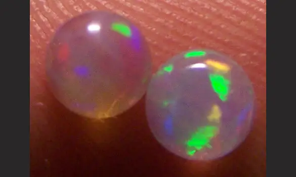 2 OPALES RONDES 5mm WELO