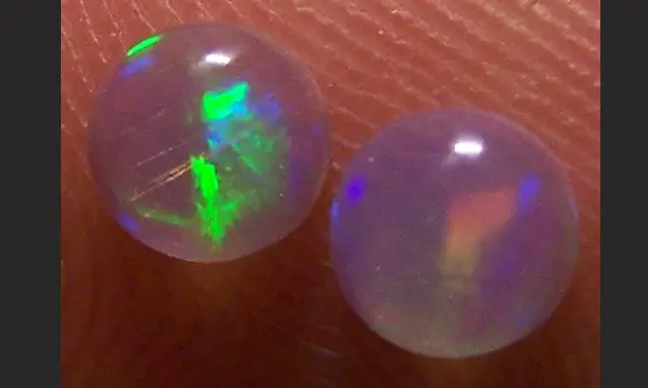 2 OPALES RONDES 5mm WELO