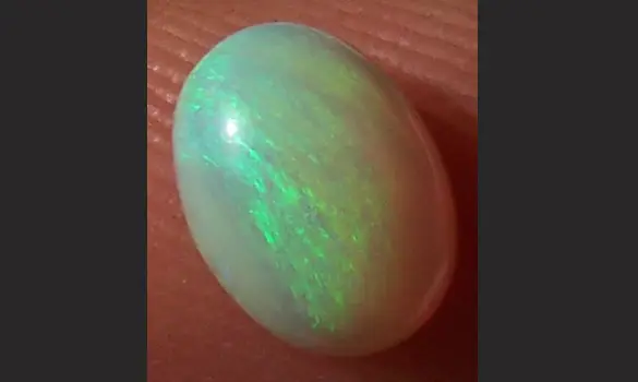 SOLID CRYSTAL OPAL 1 CT L. RIDGE