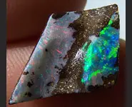 ROUGH BOULDER OPAL 8 CT QUEENSLAND