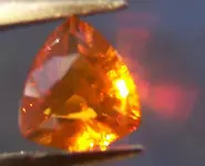 OPALE DE FEU FACETTEE 0.60 CT MEXIQUE