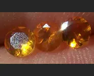 3 OPALES DE FEU RONDES 0.50 CT MEXIQUE