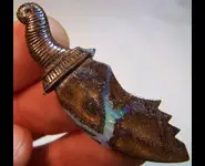 SCULPTURE SABRE OPALE BOULDER