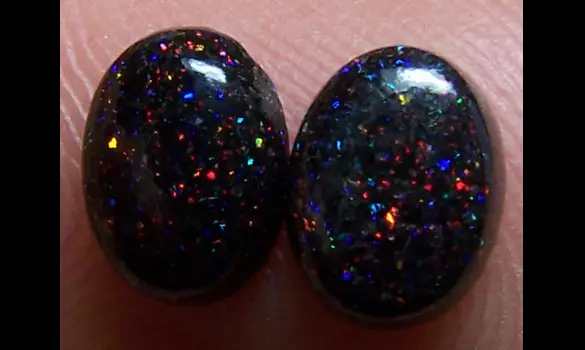 OPALE NOIRE 1.70 CT ANDAMOOKA