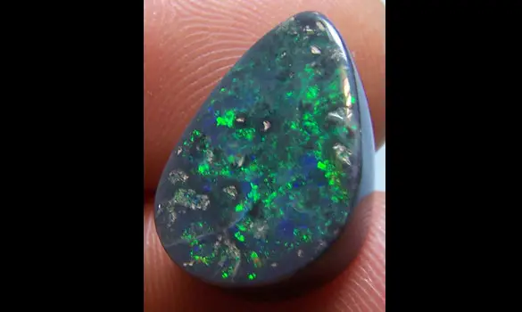 BLACK OPAL 10.20 CT LIGHTNING RIDGE
