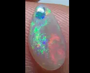 OPALE CRISTAL 0.60 CT LIGHTNING RIDGE