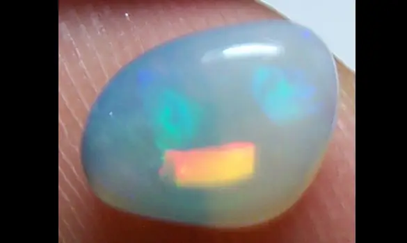 :) SMILEY CRYSTAL OPAL 1.55 CT L. RIDGE