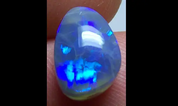 BLACK OPAL 3.10 CT LIGHTNING RIDGE